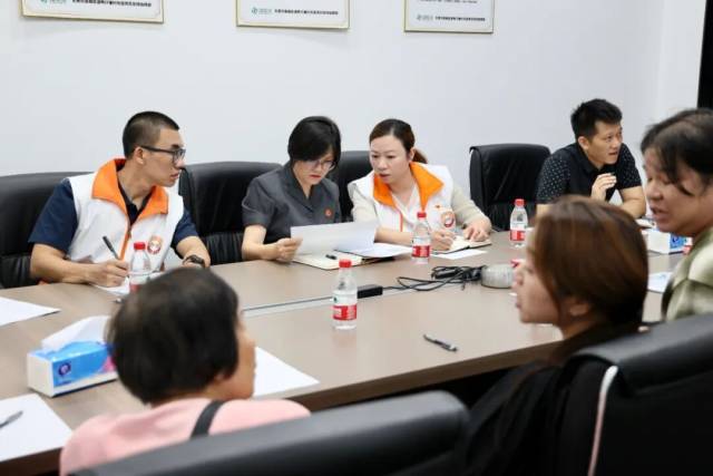 社区法官和调解员联合调解纠纷 社区法官和调解员联合调解纠纷